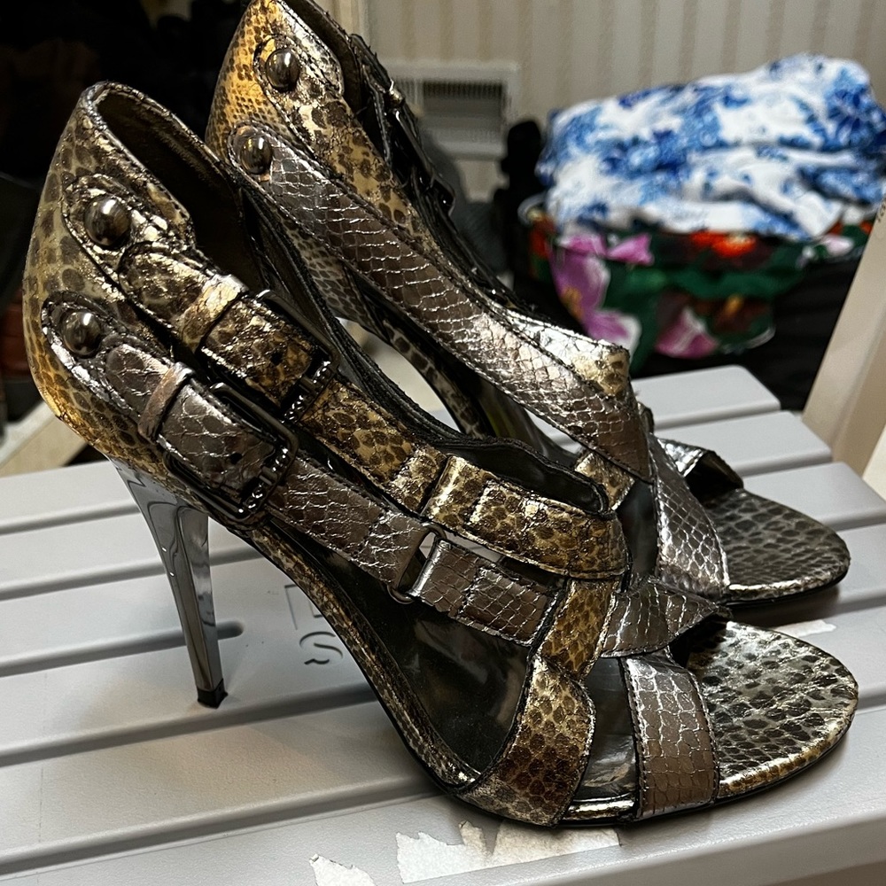 Guess heels